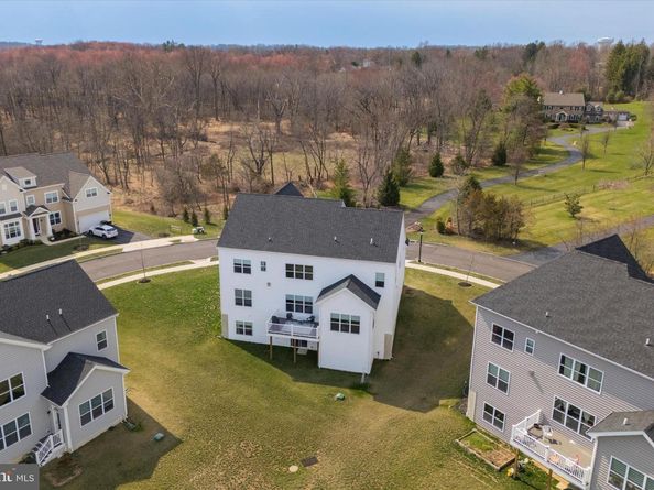 214 Grove Valley Court, Chalfont PA 18914