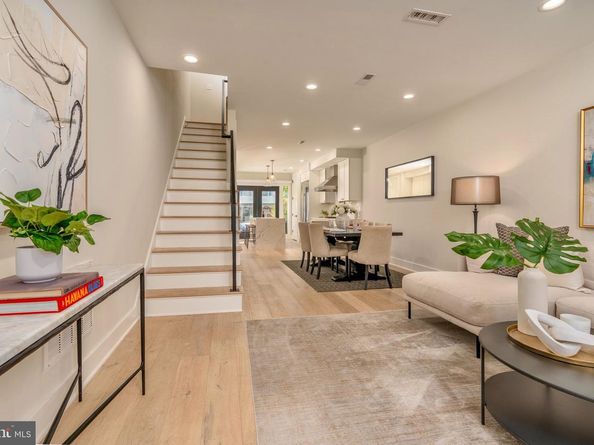 430 15TH Street SE, Washington DC 20003