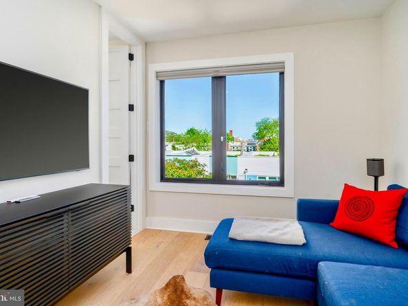 430 15TH Street SE, Washington DC 20003