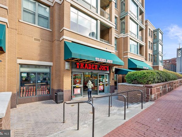 2507 I Street NW, Washington DC 20037