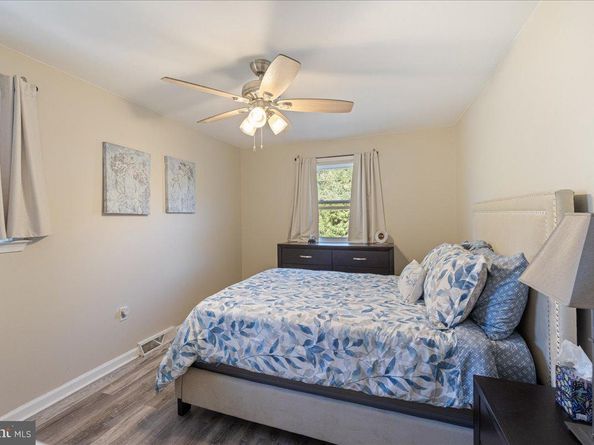938 Jamison, Warminster PA 18974