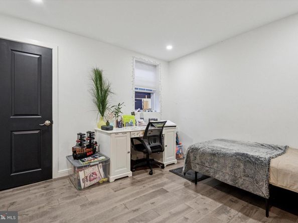2694 Bridge Street, Philadelphia PA 19137