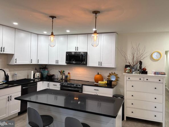2694 Bridge Street, Philadelphia PA 19137