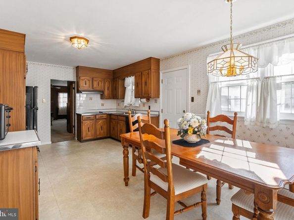 603 Norristown Road, Horsham PA 19044