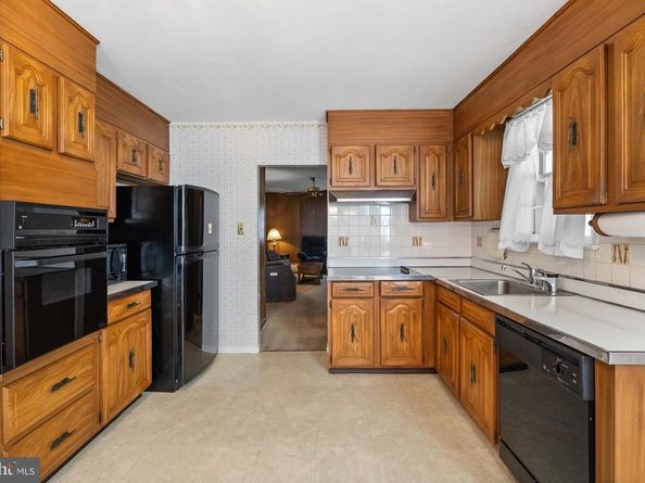 603 Norristown Road, Horsham PA 19044