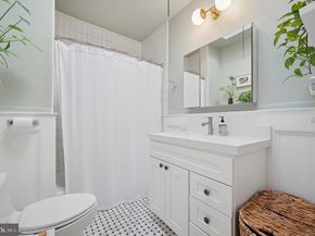 881 N Beechwood Street, Philadelphia PA 19130