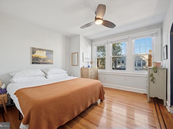 881 N Beechwood Street, Philadelphia PA 19130