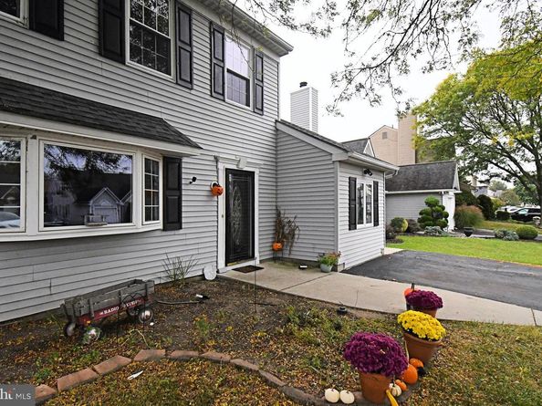 1050 Village Drive, Croydon PA 19021