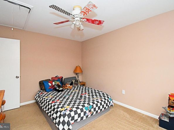 1050 Village Drive, Croydon PA 19021