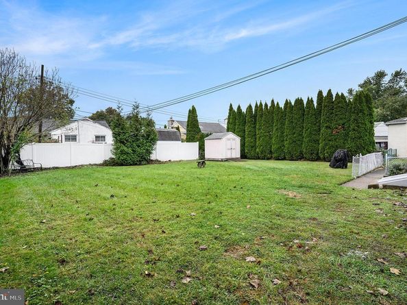 525 Kelly Avenue, Woodlyn PA 19094