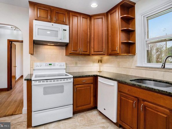 525 Kelly Avenue, Woodlyn PA 19094