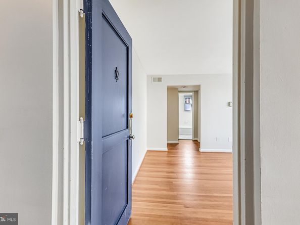 1404 12TH Street N 32, Arlington VA 22209