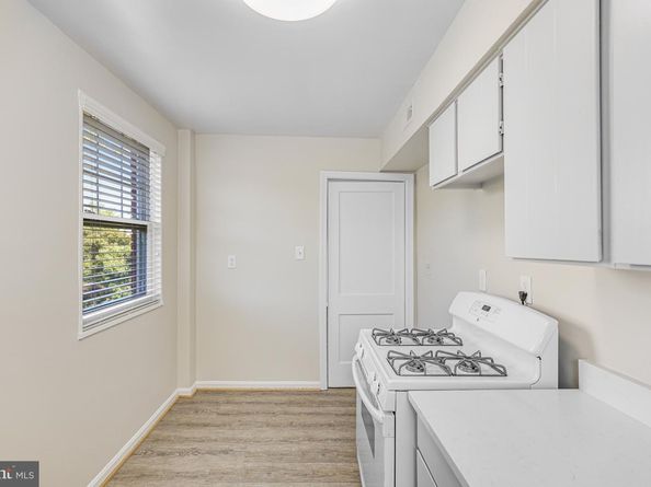 1404 12TH Street N 32, Arlington VA 22209