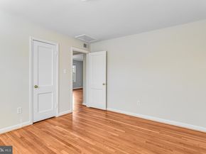 1404 12TH Street N 32, Arlington VA 22209
