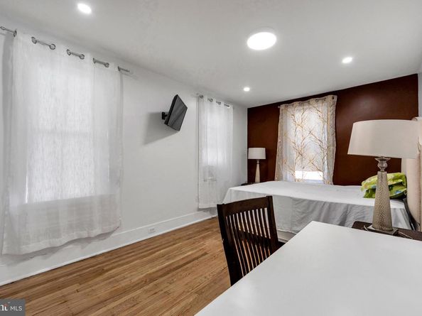 18 Elm Avenue, Upper Darby PA 19082