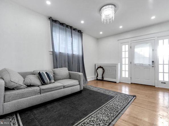 18 Elm Avenue, Upper Darby PA 19082