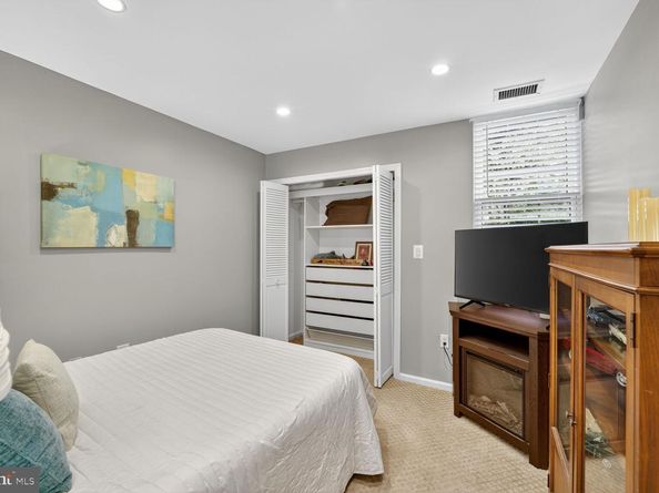 4519 28TH Road S A, Arlington VA 22206