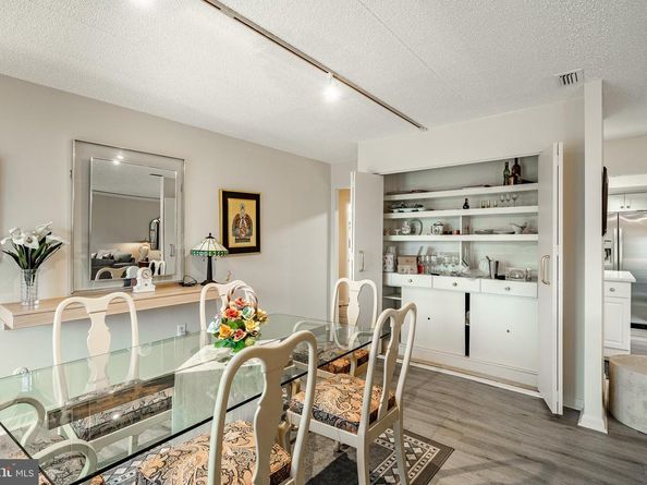 11004 Valley Forge Circle 1004, King Of Prussia PA 19406