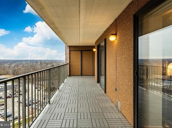 11004 Valley Forge Circle 1004, King Of Prussia PA 19406