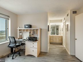 11004 Valley Forge Circle 1004, King Of Prussia PA 19406