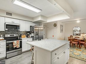 11004 Valley Forge Circle 1004, King Of Prussia PA 19406