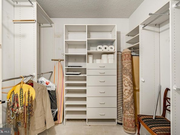 11004 Valley Forge Circle 1004, King Of Prussia PA 19406