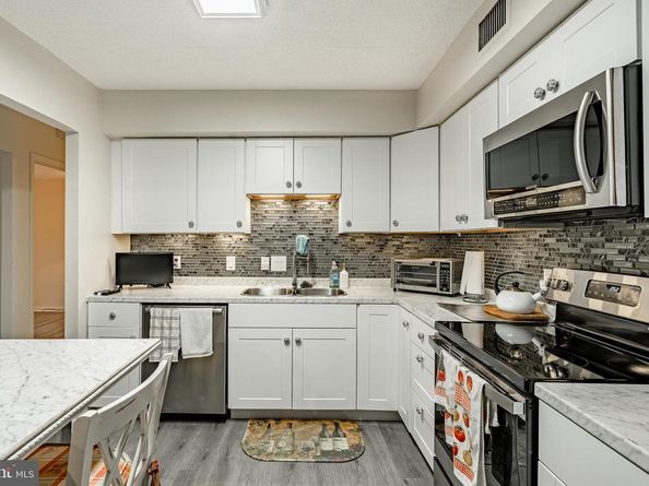 11004 Valley Forge Circle 1004, King Of Prussia PA 19406