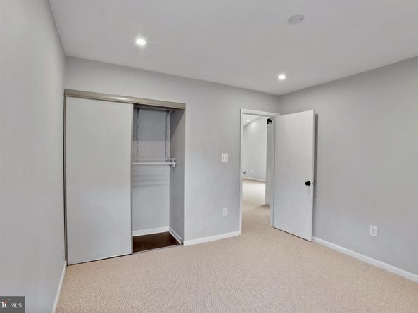 2867 Yarling Court, Falls Church VA 22042