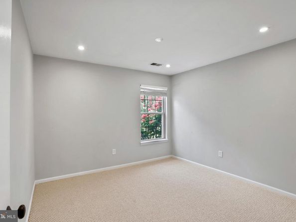 2867 Yarling Court, Falls Church VA 22042