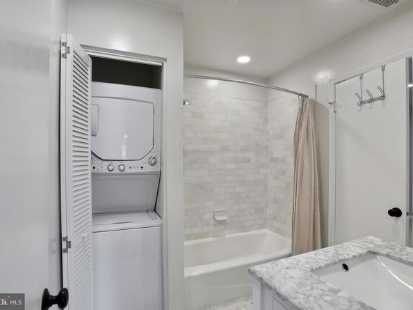 2867 Yarling Court, Falls Church VA 22042