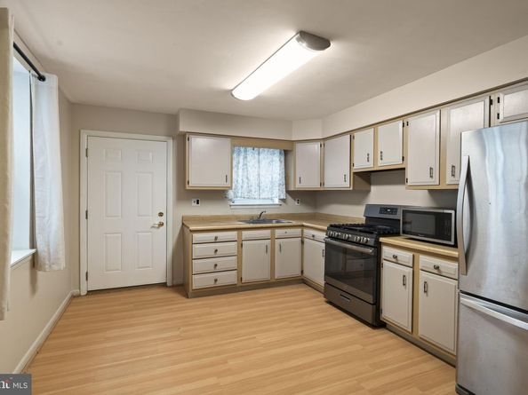 3414 Wallace Street, Philadelphia PA 19104
