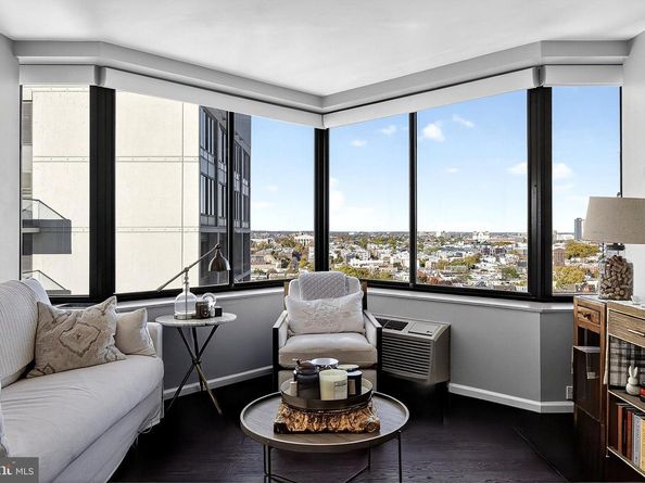 2001 Hamilton 2001, Philadelphia PA 19130