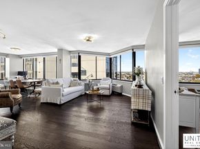 2001 Hamilton 2001, Philadelphia PA 19130