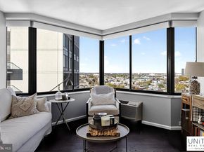 2001 Hamilton 2001, Philadelphia PA 19130