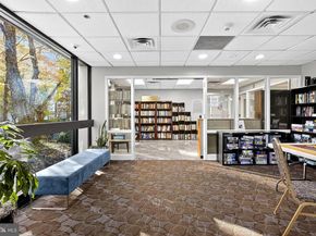 2001 Hamilton 2001, Philadelphia PA 19130