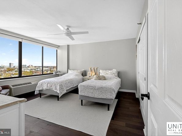 2001 Hamilton 2001, Philadelphia PA 19130