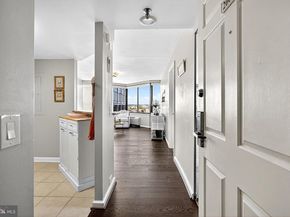 2001 Hamilton 2001, Philadelphia PA 19130