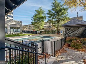 2001 Hamilton 2001, Philadelphia PA 19130