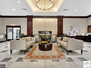 2001 Hamilton 2001, Philadelphia PA 19130