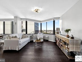 2001 Hamilton 2001, Philadelphia PA 19130