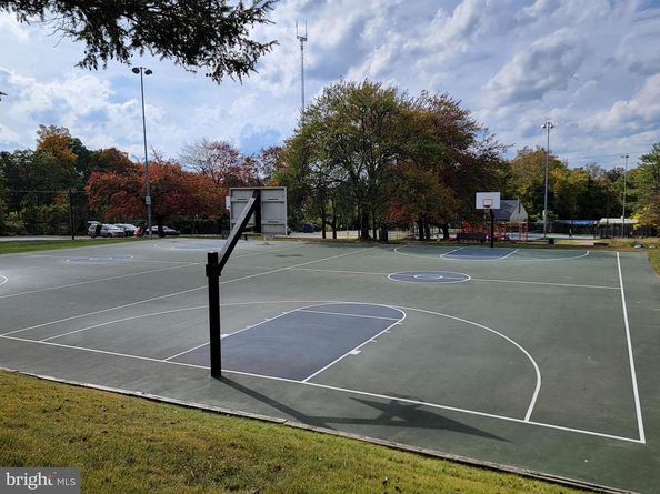 7602 Savannah Street 204, Falls Church VA 22043