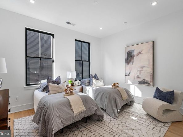 254 N 2nd St, Philadelphia PA 19106