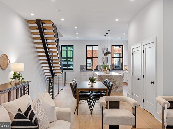 254 N 2nd St, Philadelphia PA 19106