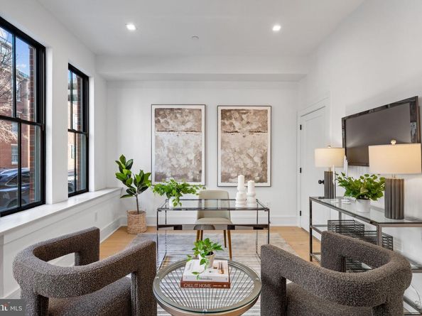 254 N 2nd St, Philadelphia PA 19106