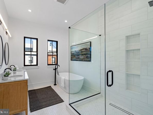 254 N 2nd St, Philadelphia PA 19106