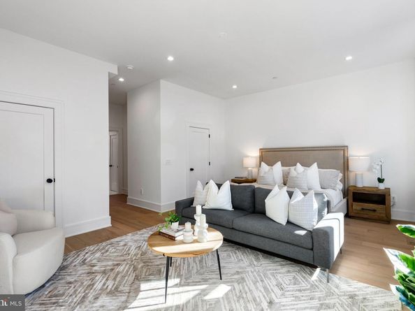 254 N 2nd St, Philadelphia PA 19106