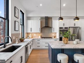 254 N 2nd St, Philadelphia PA 19106