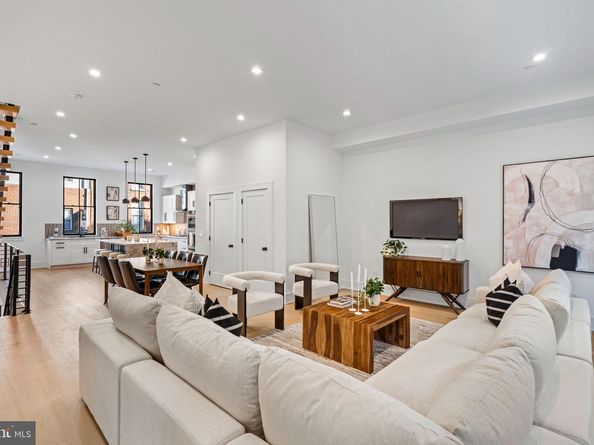 254 N 2nd St, Philadelphia PA 19106