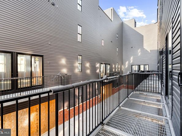 254 N 2nd St, Philadelphia PA 19106