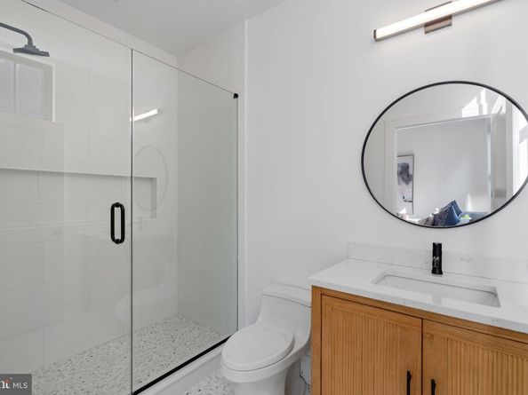 254 N 2nd St, Philadelphia PA 19106